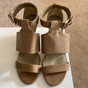 Bandolino Nude Heels size 8 ⭐️